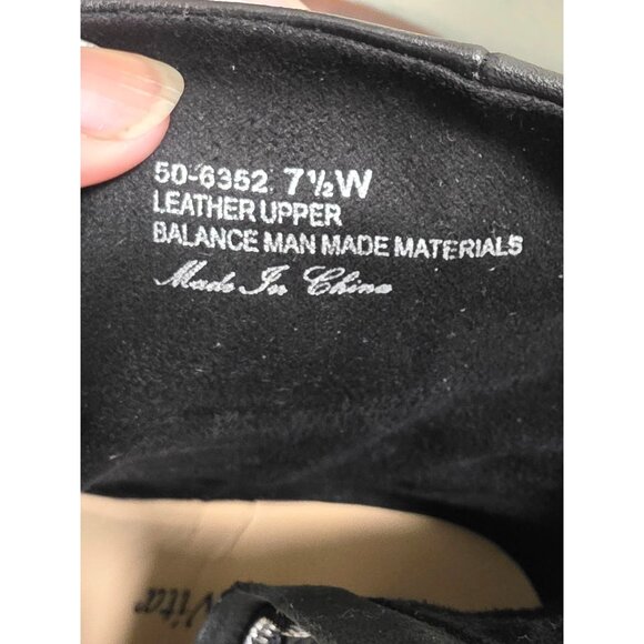 Bella Vita Leather Pointed Toe Ankle Boots Side Zippers & Kitten Heels Size 7.5w - Picture 10 of 13